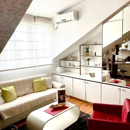 Triangle City Apartment 1 Belgrado Buitenkant foto